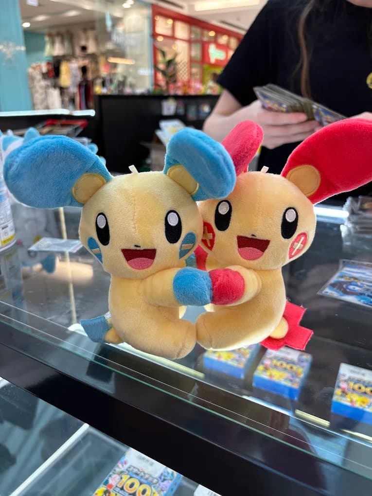 Lion's Den Collectibles - Westfield Burwood cover